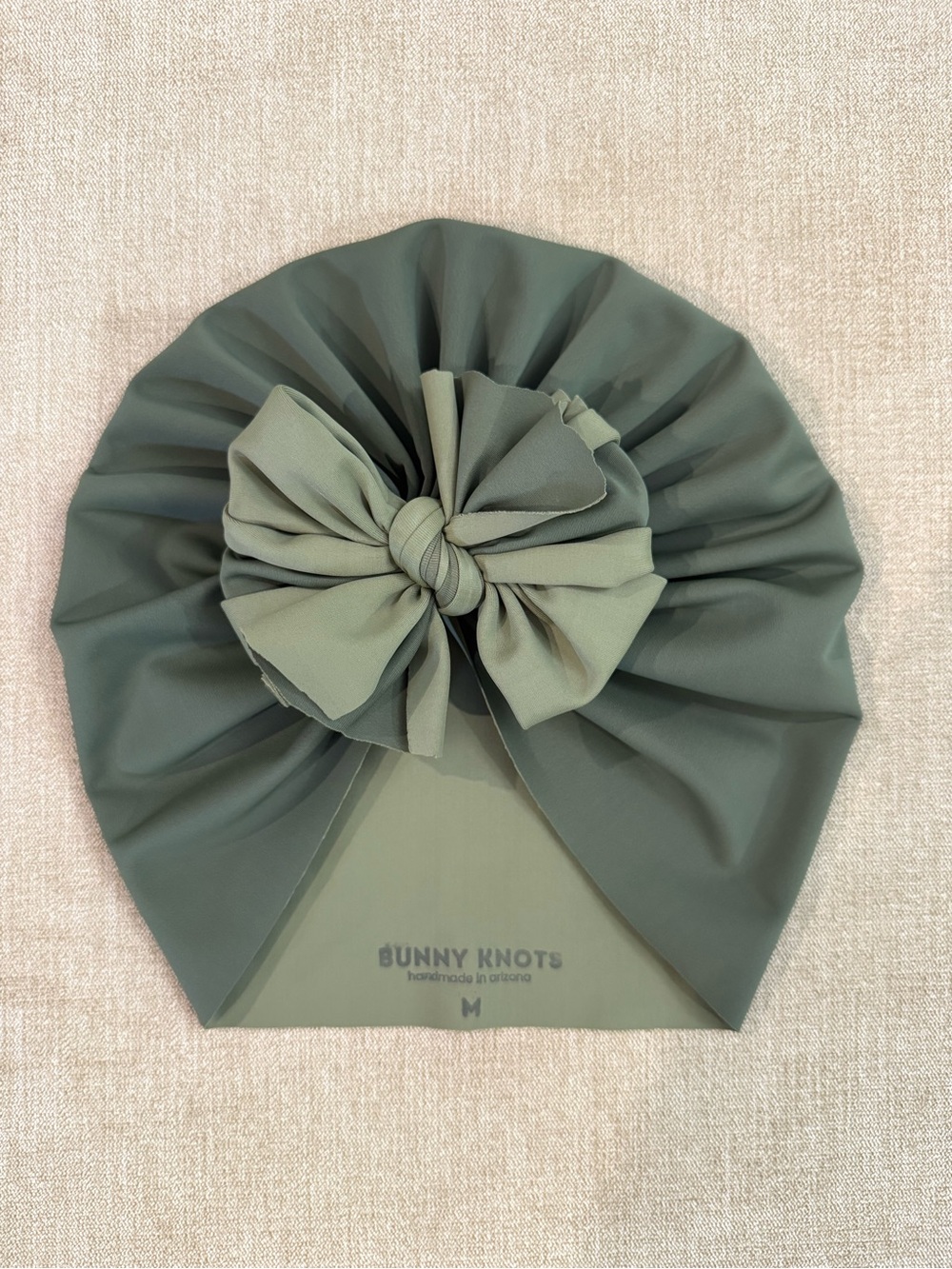 (NWOT) Bunny Knots Lizzee Olive Swim Headwrap w/ Raga Bow M (1-4 Years 20-22 in)